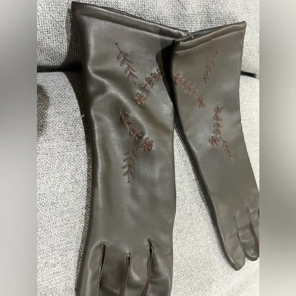 Vintage Brown WPL 9373 Nylon Gloves